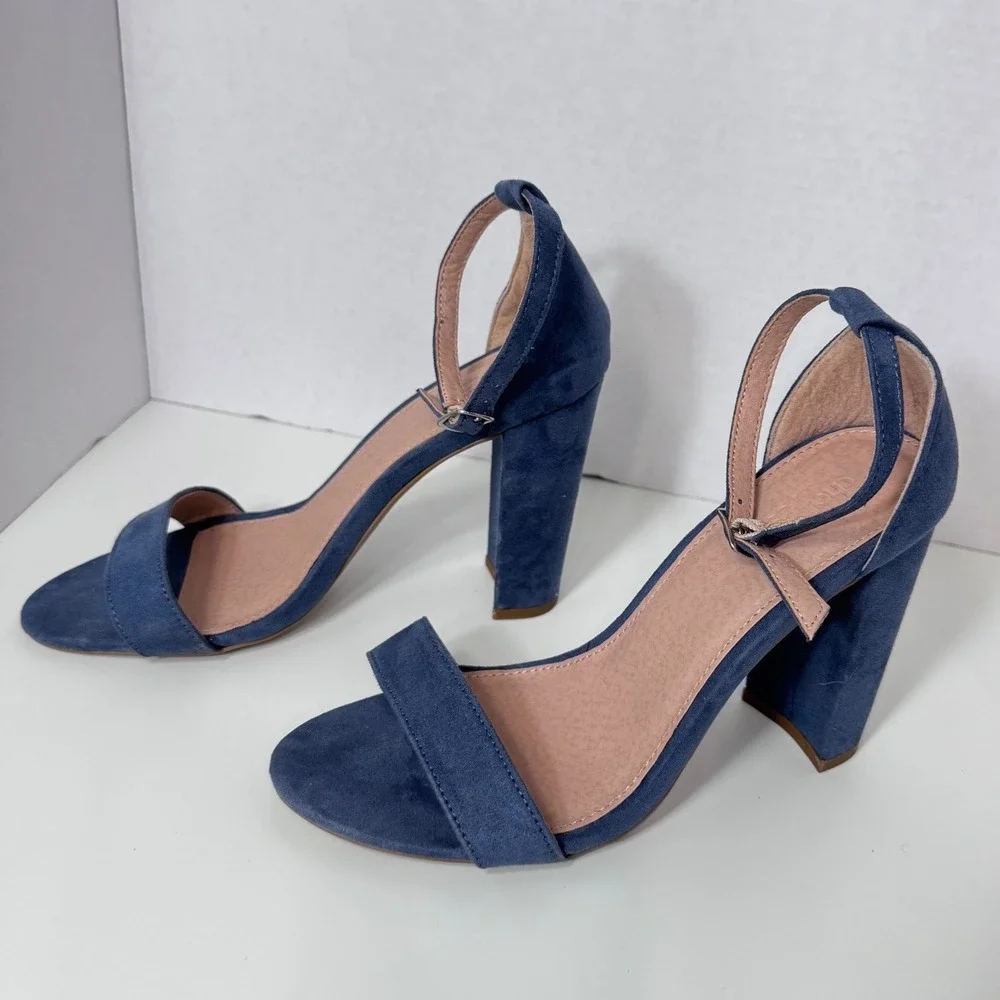 Charlotte Russe Prom Chic Block Heel Ankle Strap Sandals Womens Size 8 Blue Shoe